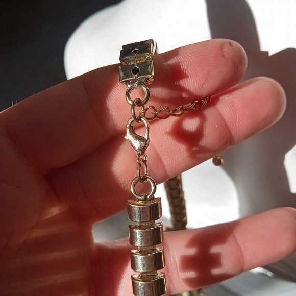 💚 Multicolour Statement Necklace - Picture 10 of 16